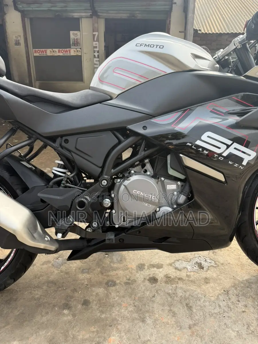 CFMoto 300SR - 2025
