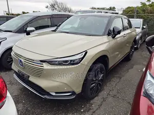 Honda Vezel E: HEV PLAY 2021