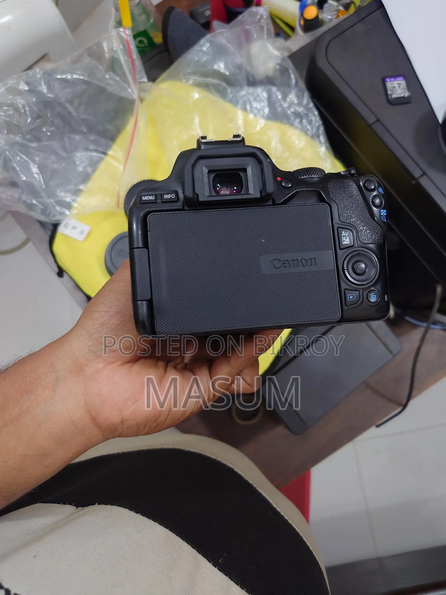Canon 200D Mark II 4K DSLR Camera with 75-300mm Telephoto Zoom Lens
