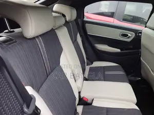 Honda Vezel E: HEV PLAY 2021