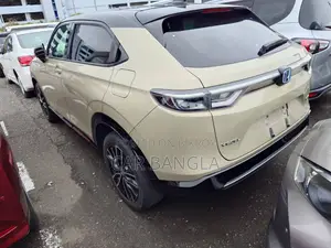 Honda Vezel E: HEV PLAY 2021