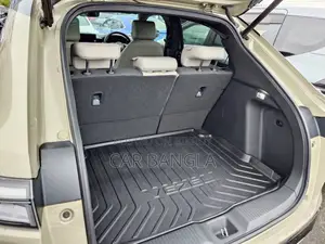 Honda Vezel E: HEV PLAY 2021