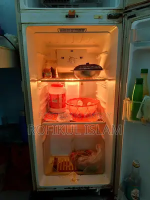 The LG GL-B274VML refrigerator