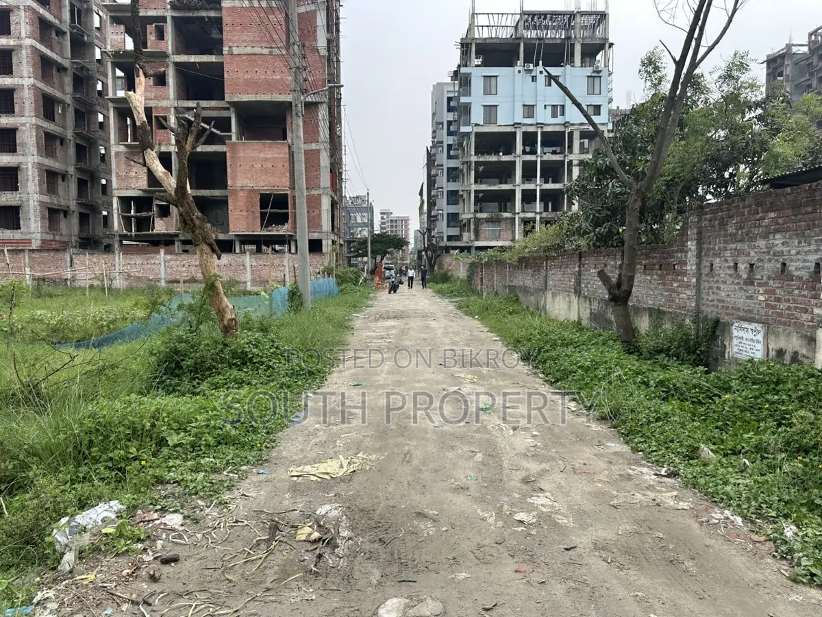 ব্লক-এল, (৩+৩)=৬ কাঠা, দক্ষিণমুখী, প্লট জরুরি বিক্রয়, বসুন্ধরা আর/এ