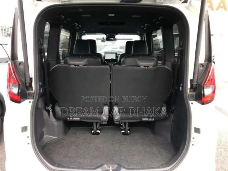 Toyota Noah SZ PKG PEARL COLOR 2023