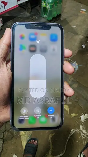 Apple iPhone 11 (Used)