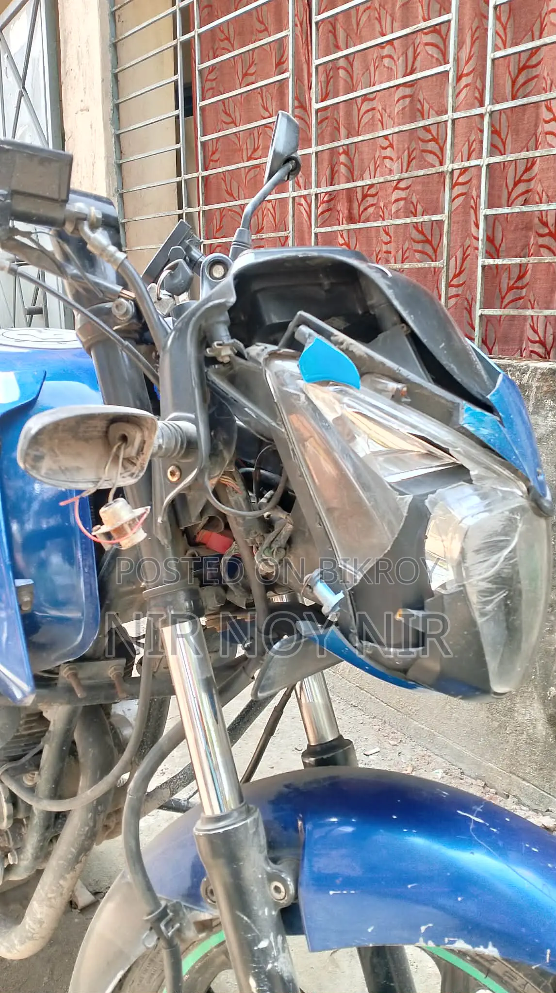 Bajaj Pulsar 150 - 2013