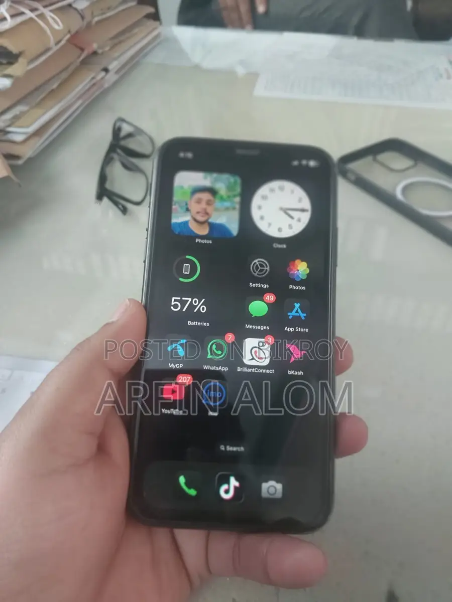 Apple iPhone XR (Used)