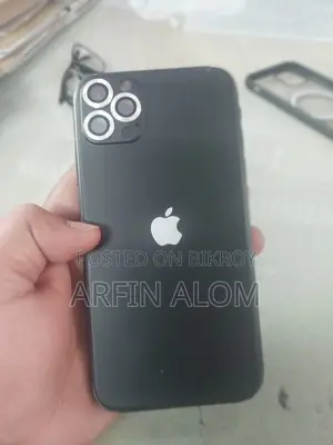 Apple iPhone XR (Used)