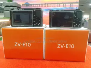 Sony ZV E10 & 16-50mm OSS lens