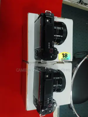 Sony ZV E10 &16-50mm OSS lens