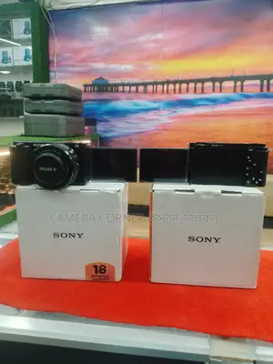 Sony ZV E10 & 16-50mm OSS lens