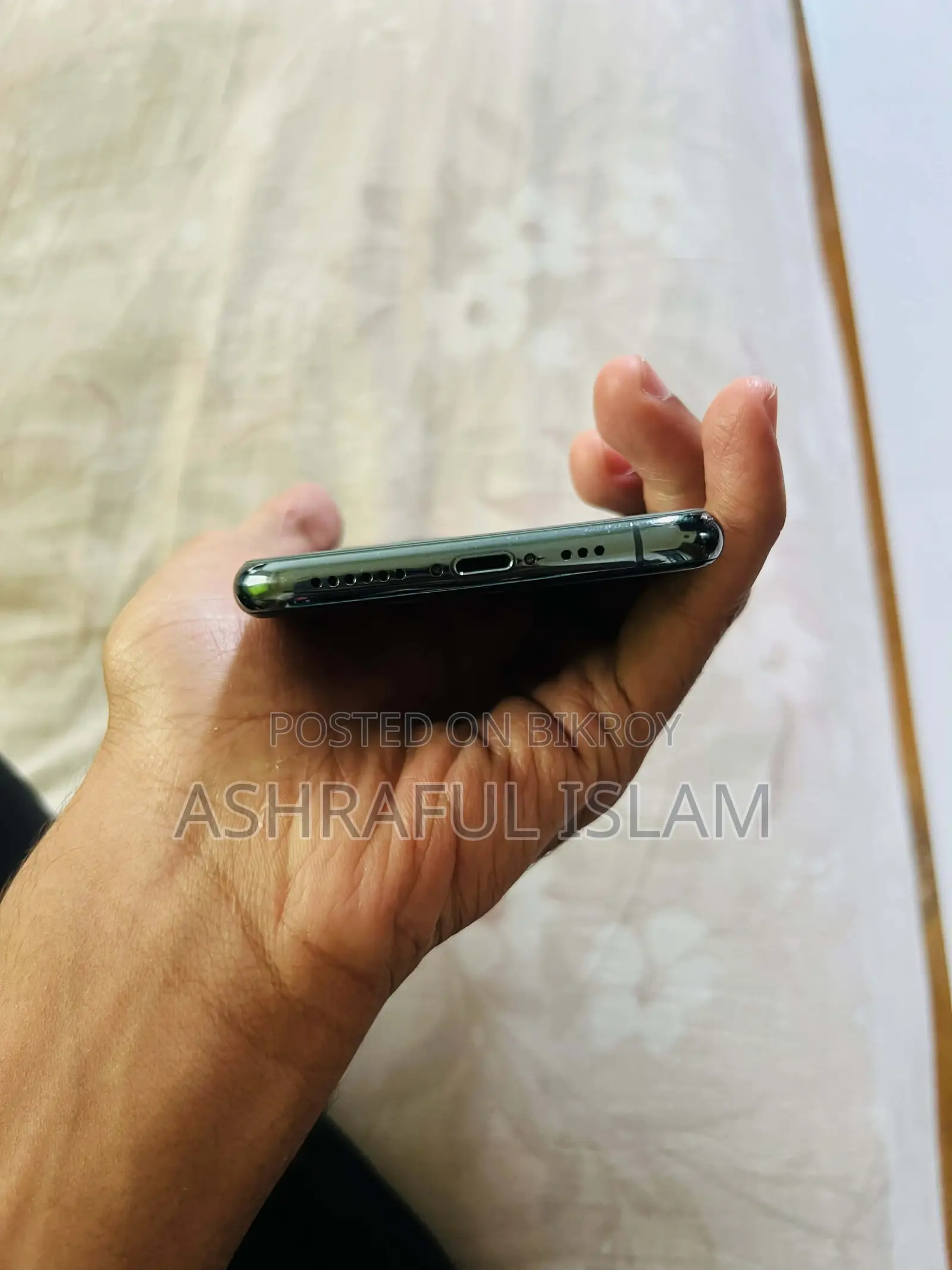 Apple iPhone 11 Pro . (Used)