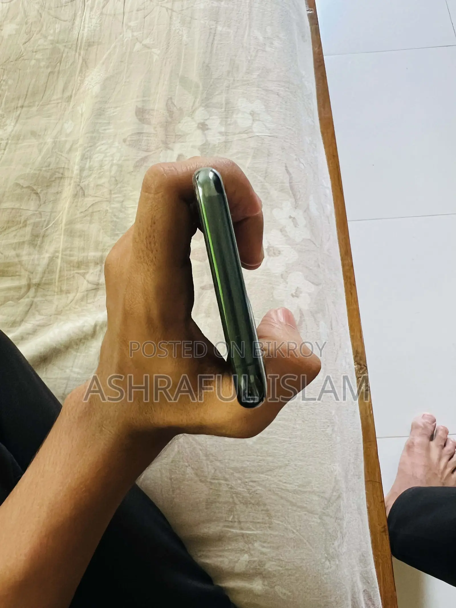 Apple iPhone 11 Pro . (Used)