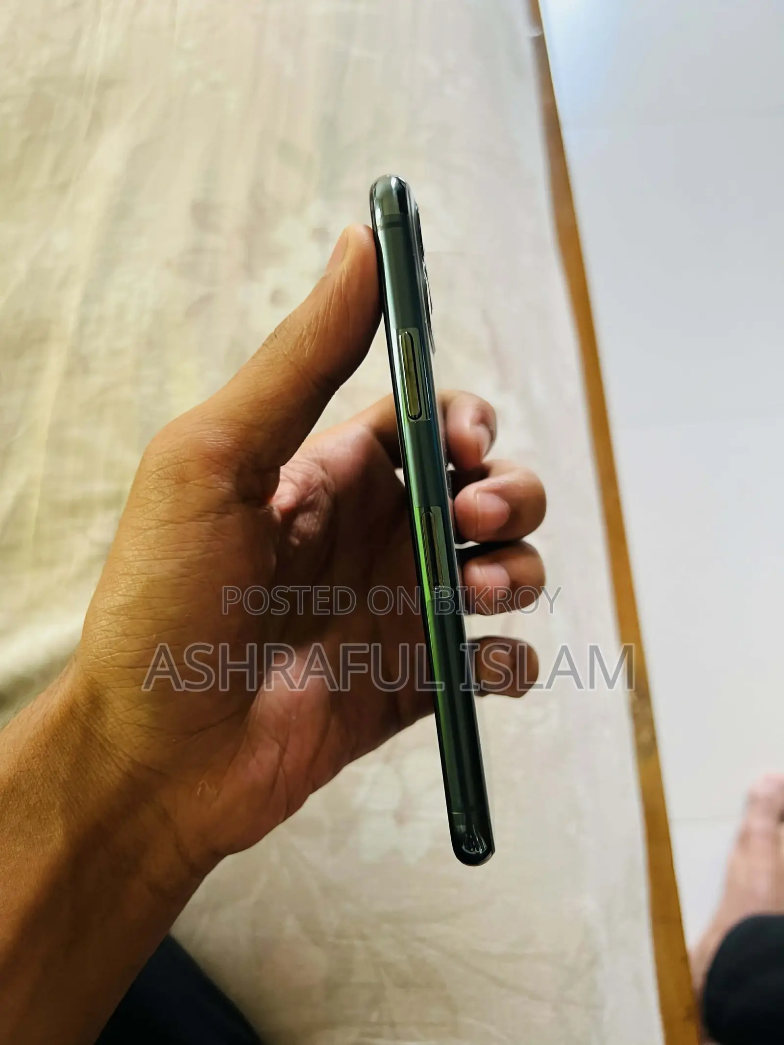 Apple iPhone 11 Pro . (Used)