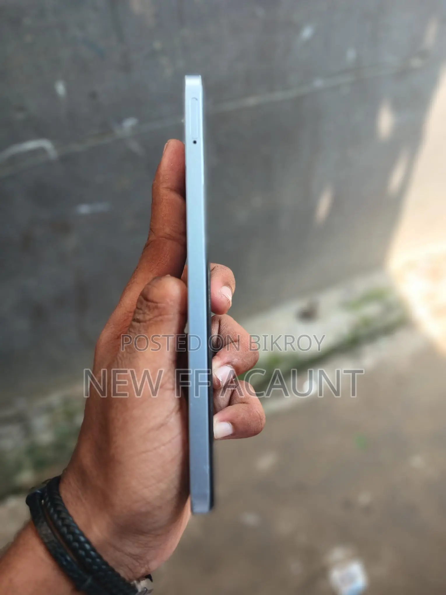 Realme . (Used)