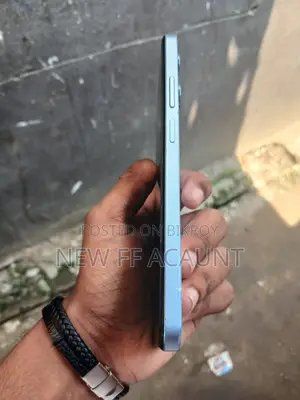 Realme . (Used)