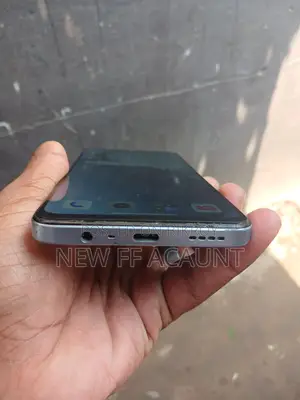 Realme . (Used)