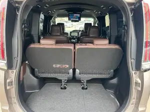 Toyota Esquire Hybrid GI 2021