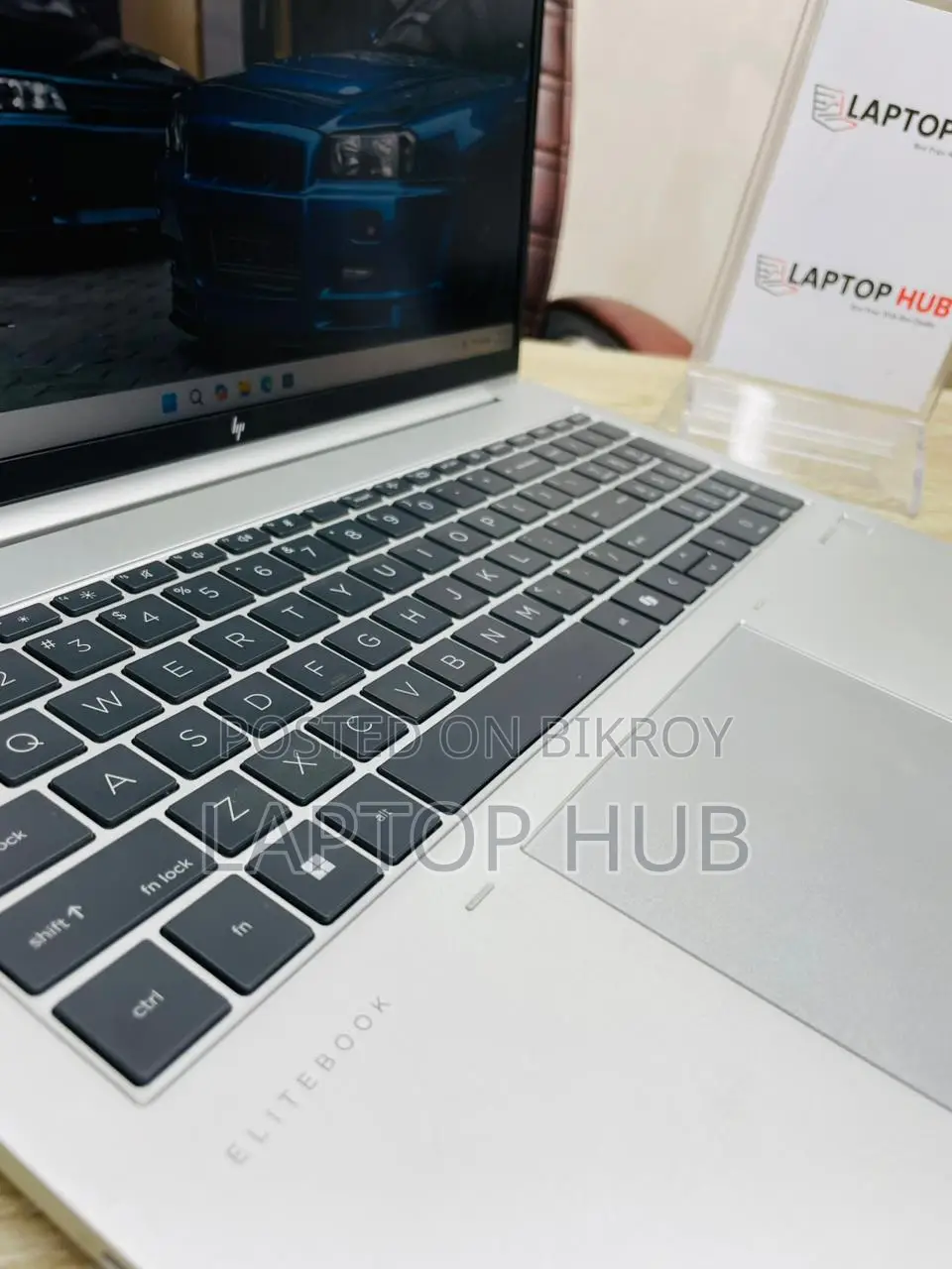 HP EliteBook 860 G11 | CORE ULTRA 7 | 16 GB DDR5 5600 MHz | 512 SSD | 16" Display