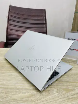 HP EliteBook 860 G11 | CORE ULTRA 7 | 16 GB DDR5 5600 MHz | 512 SSD | 16" Display