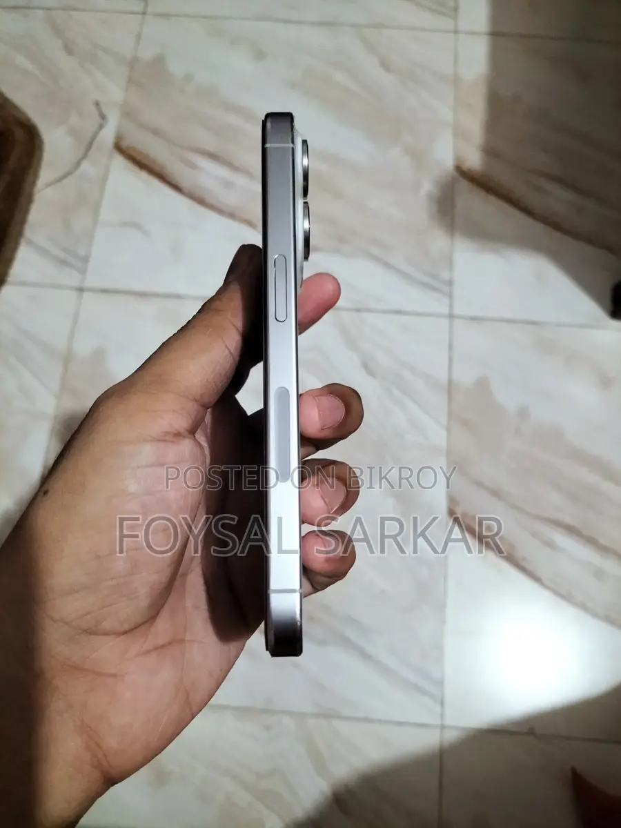 Apple iPhone 15 Pro (Used)