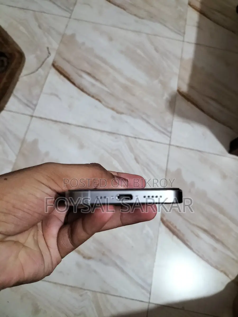 Apple iPhone 15 Pro (Used)