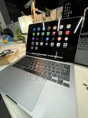 Macbook Pro13 Inch.