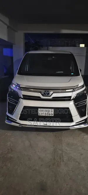 Toyota Voxy 2019 new shape