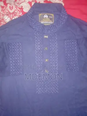 High-Quality Wholesale and Retail Clothing Available
