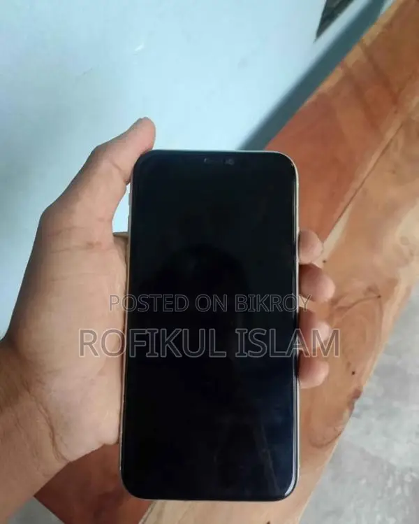 Apple iPhone 11 128GB (Used)