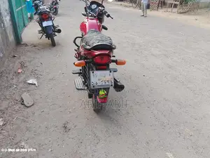 Bajaj Platina 100 2018