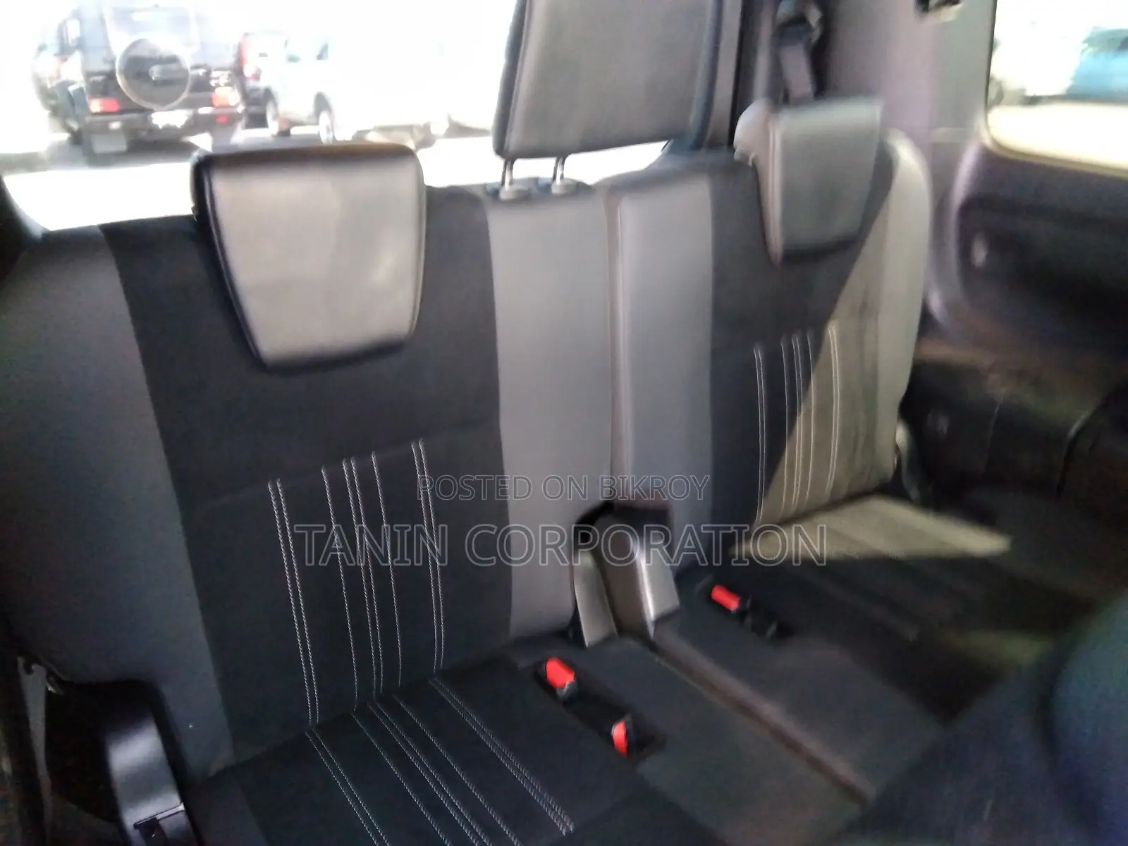 Toyota Esquire . 2020