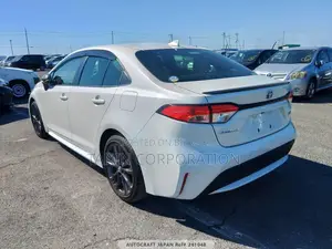 Toyota Corolla Hybrid WXB 2021