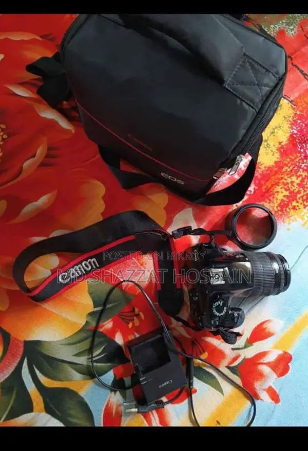 CANON 1100D camera
