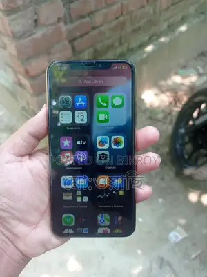 Apple iPhone XS Max . (Used)