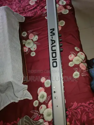 মিডি কিবোর্ড বিক্রয় হবে।