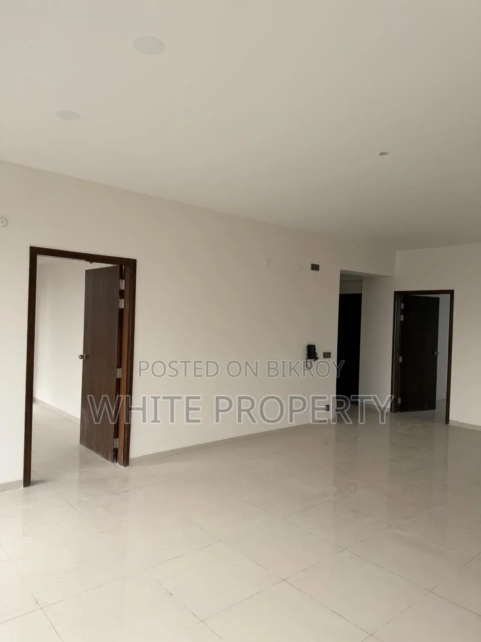 Apartment sale at Bashundhara Block-M, Road 38 Corner plot