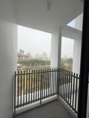 Apartment sale at Bashundhara Block-M, Road 38 Corner plot