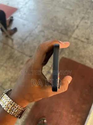 Apple iPhone 13 (Used)