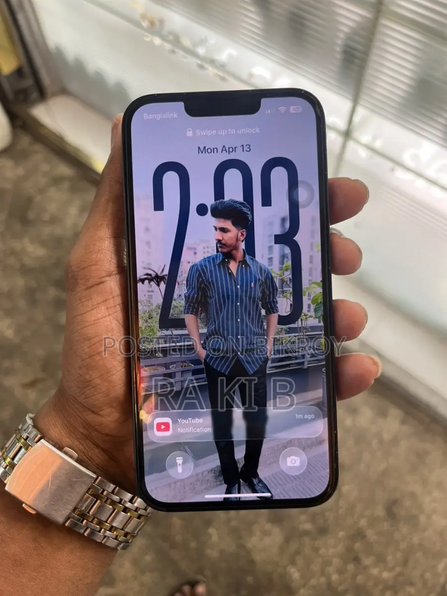 Apple iPhone 13 (Used)