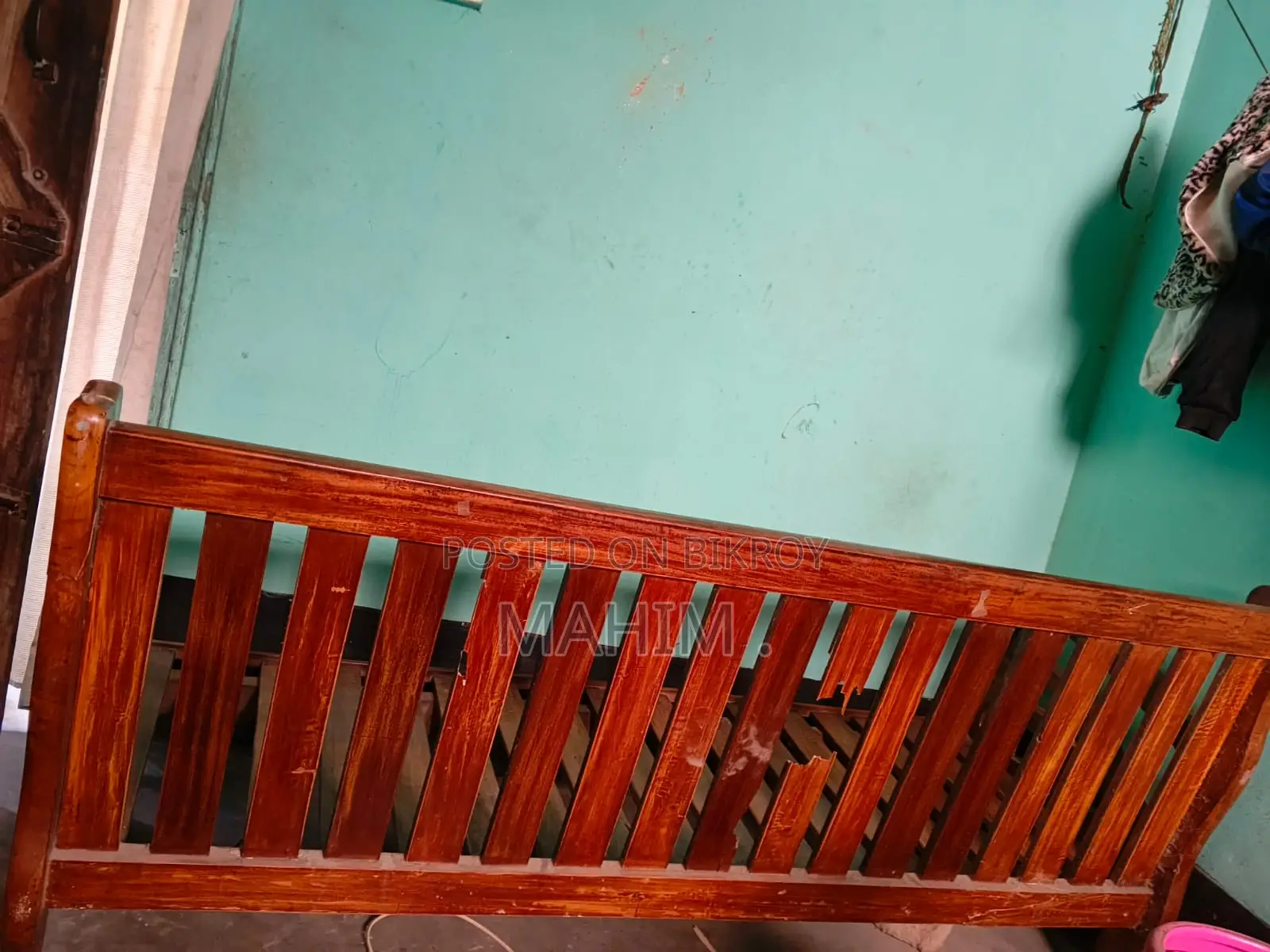 সোফাসেট বিক্রয় হবে