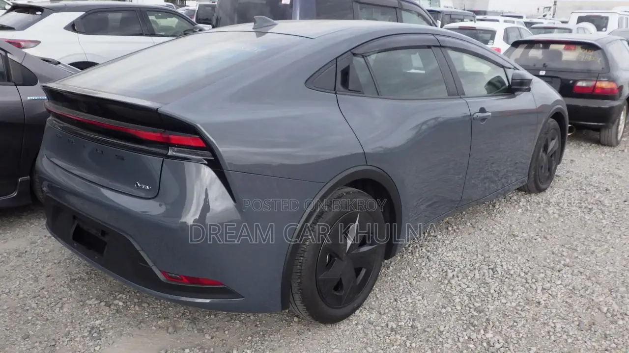 Toyota Prius Massive Gray 2023