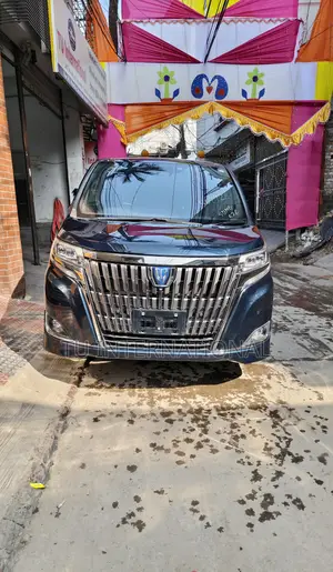 Toyota Esquire GI Premium Hybrid 2020