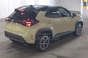 Toyota Yaris Cross Z Beige/Black 2Tone 2021