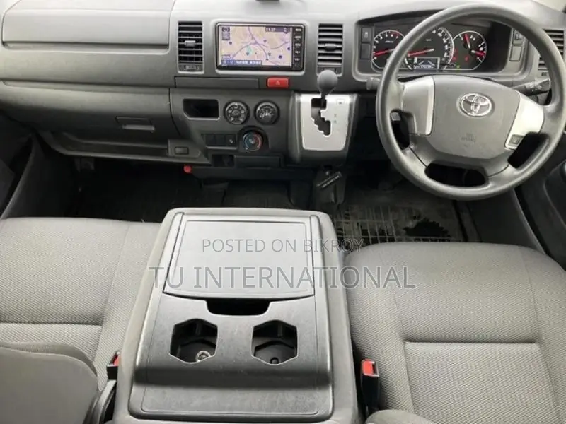 Toyota Hiace DX- PACKAGE 2021