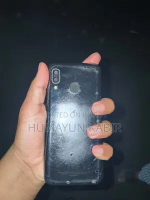 Samsung Galaxy A20 (Used)