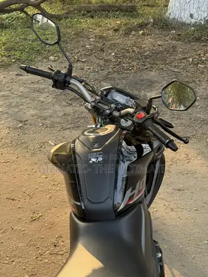Honda Hornet 2.0 2025
