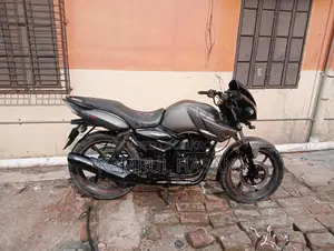 TVS Apache RTR . 2011