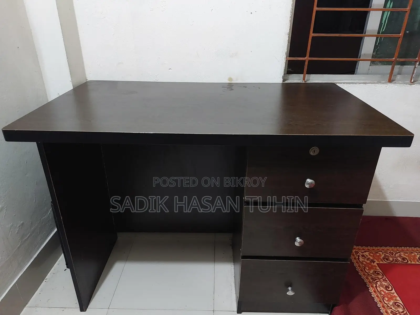 Table & Chair